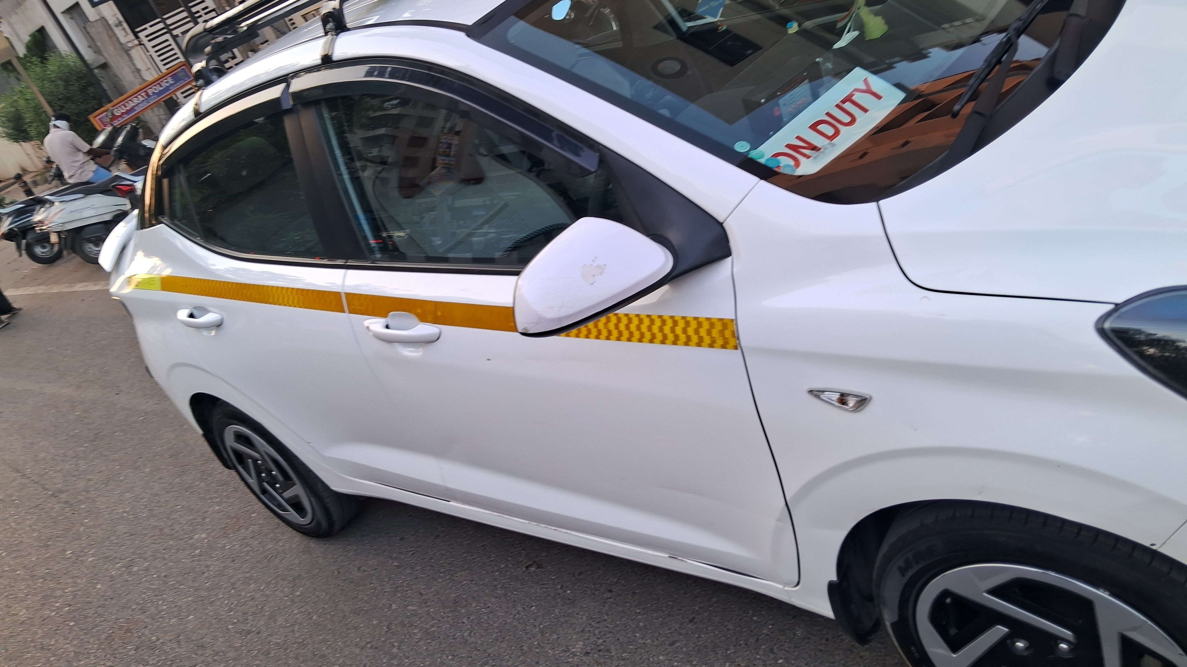 Hyundai Aura image 4