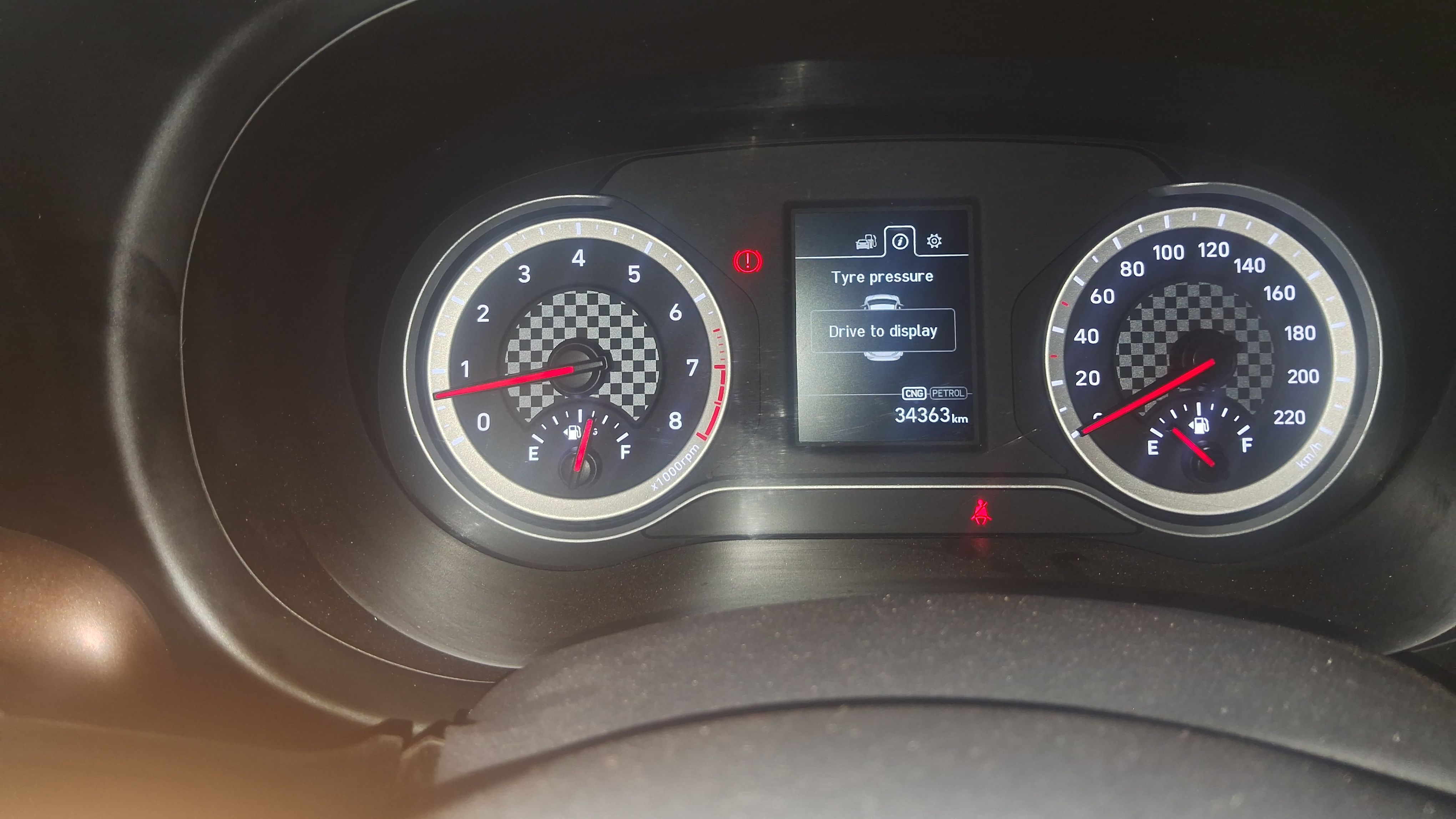 Hyundai Aura image 6