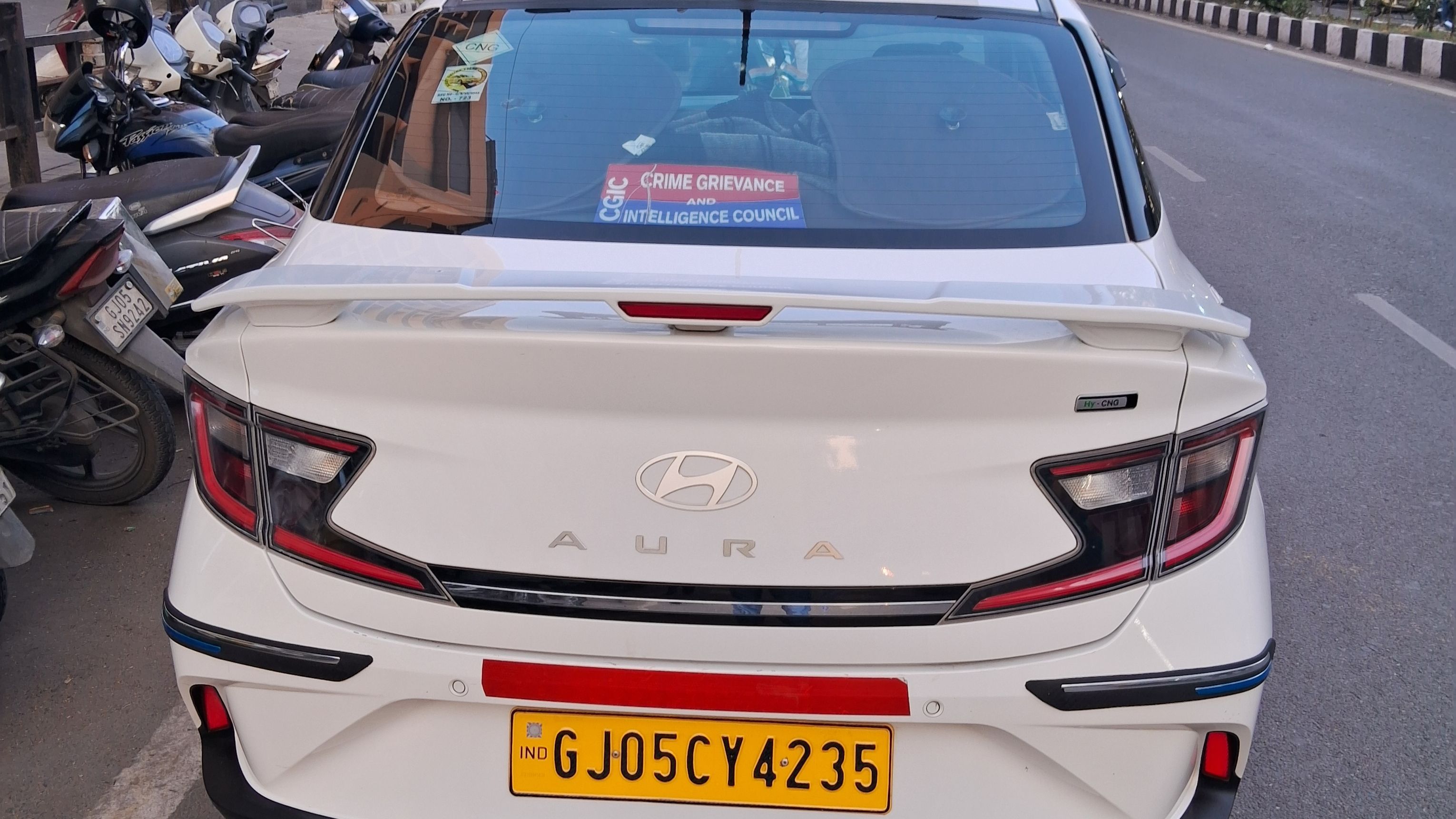 Hyundai Aura image 2