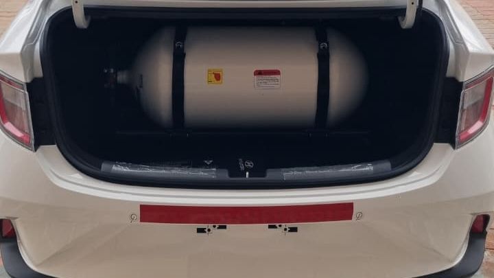 Hyundai Aura image 2