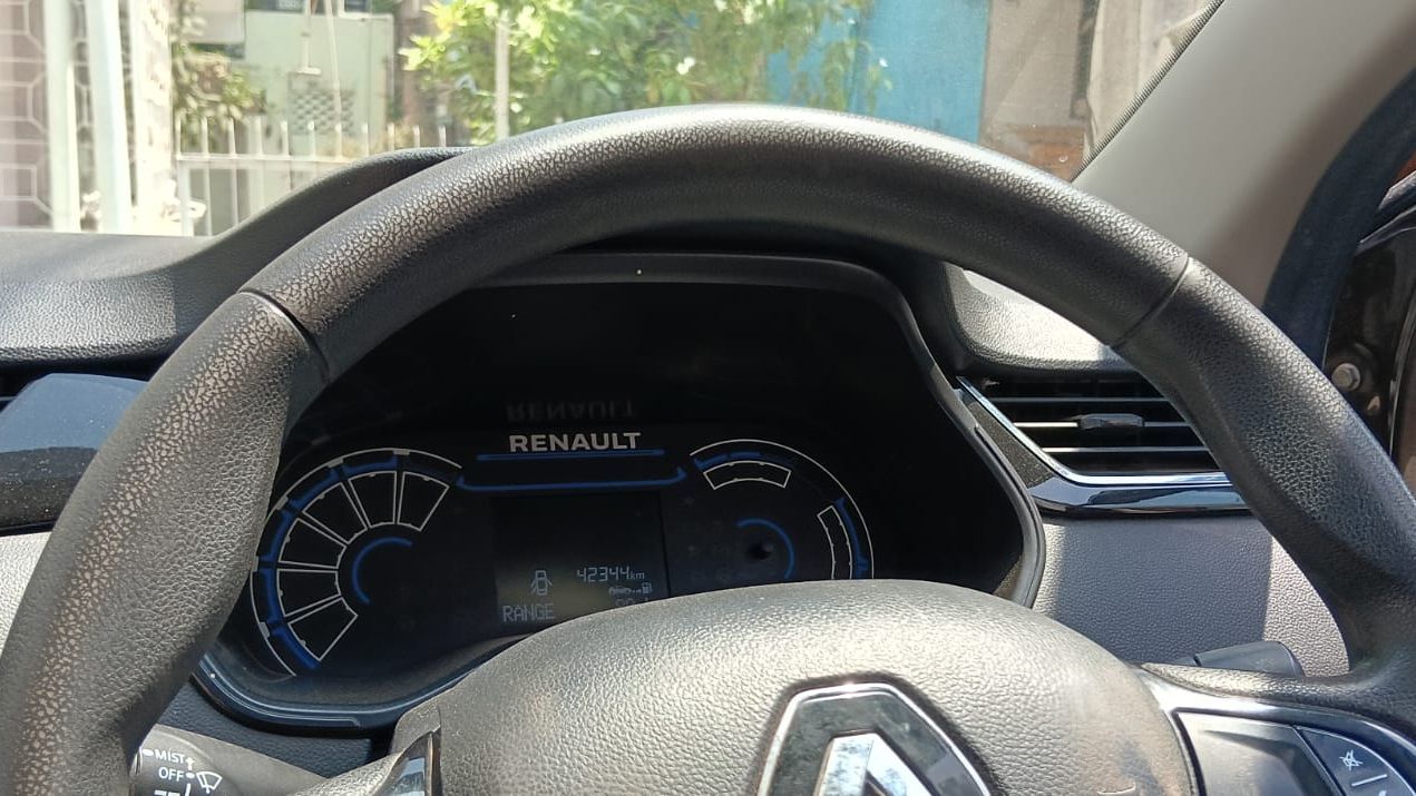 Renault Triber image 6