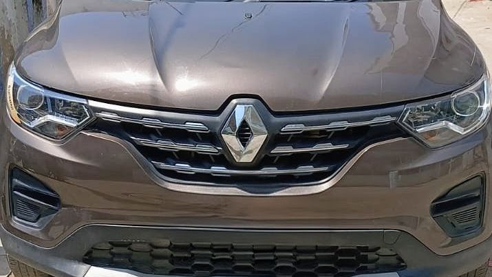 Renault Triber image 1