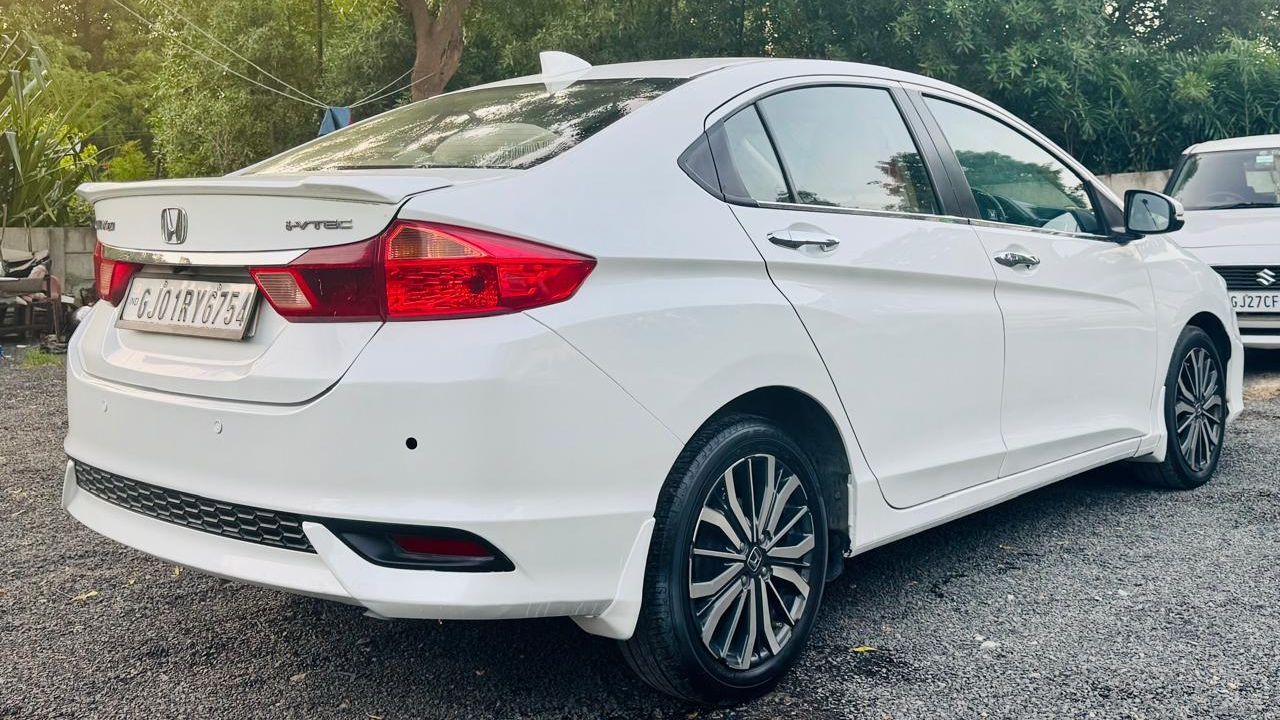 Honda City image 4