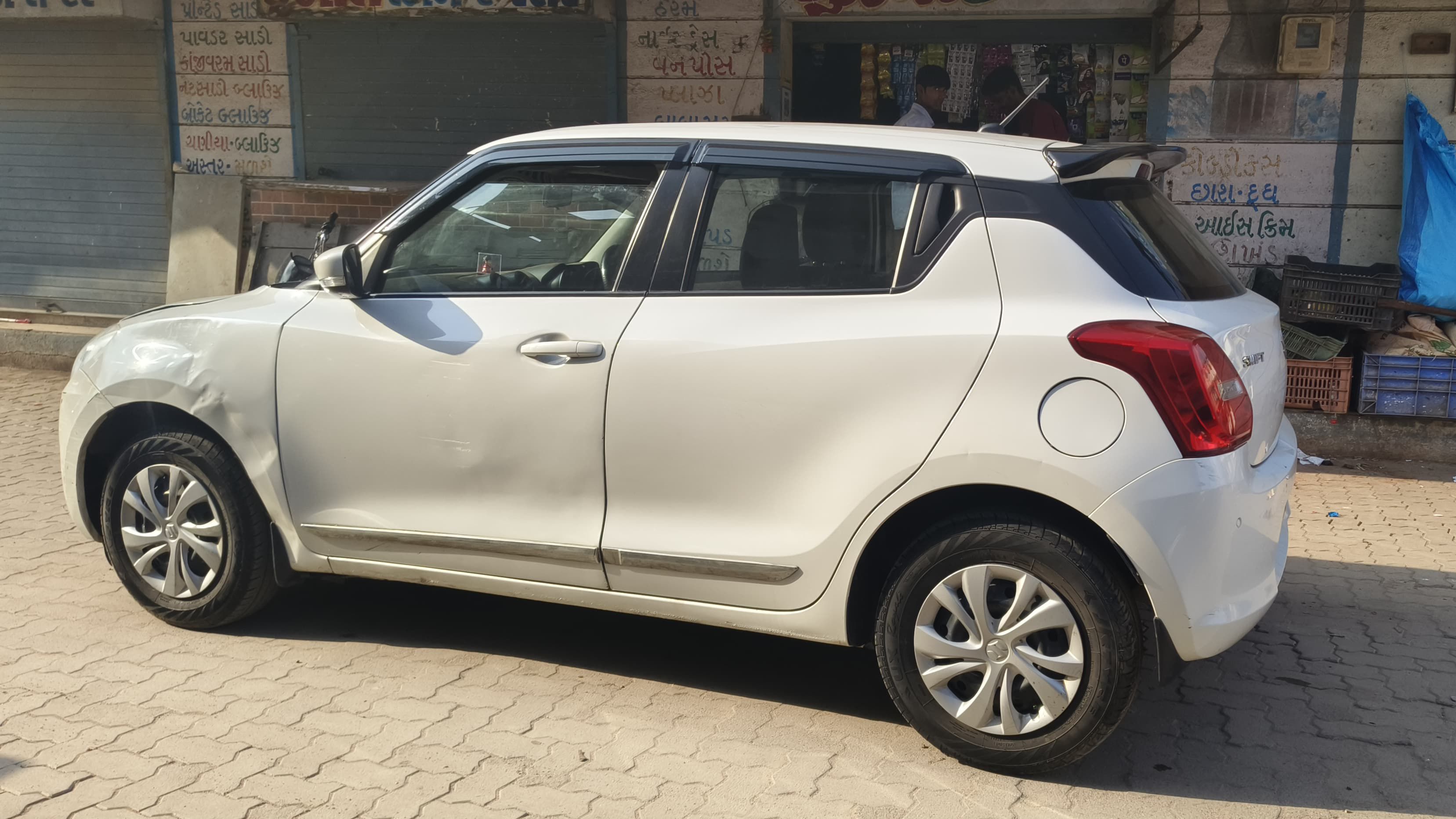 Maruti Suzuki SWIFT