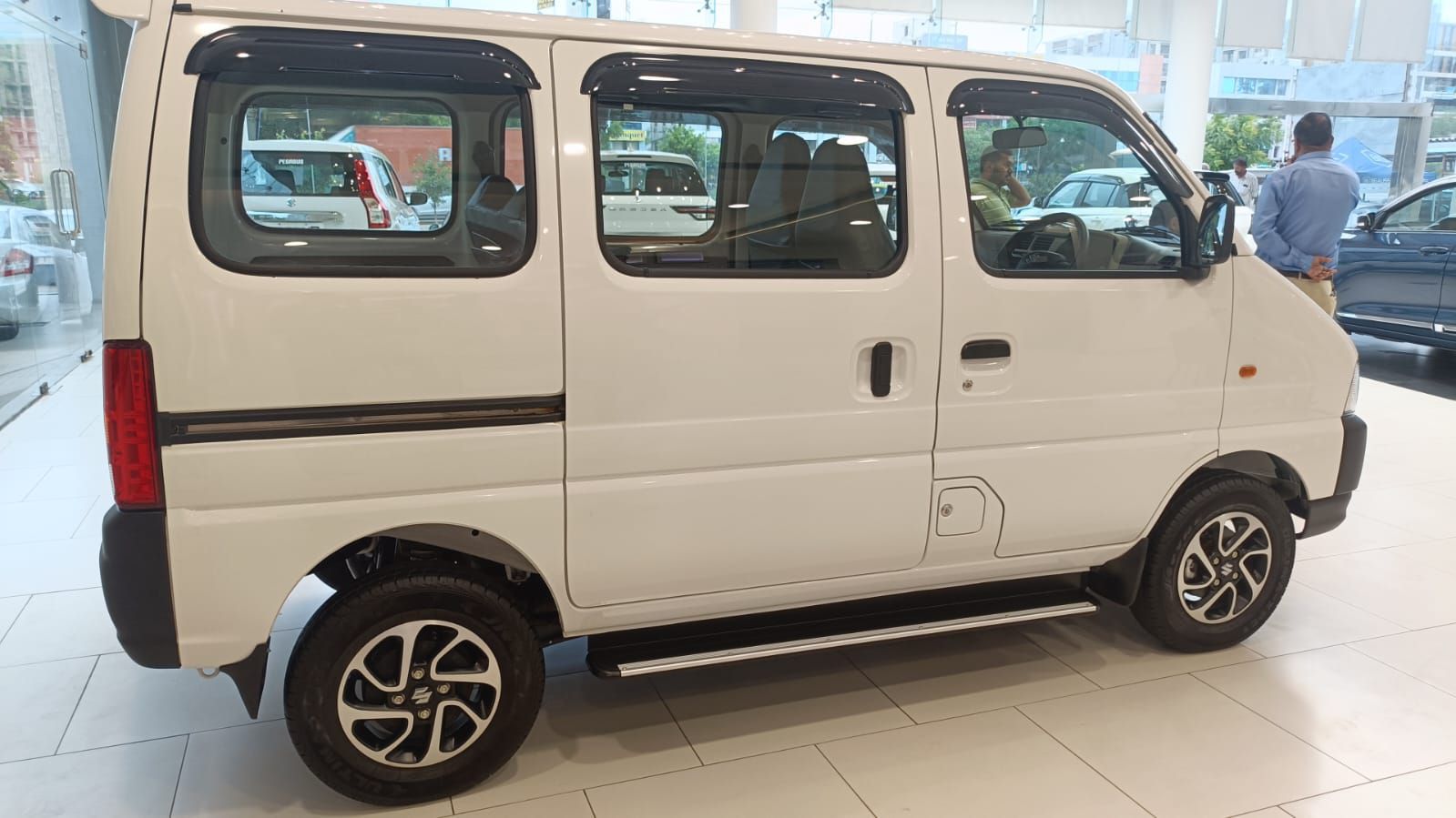 Maruti Suzuki ECO image 4