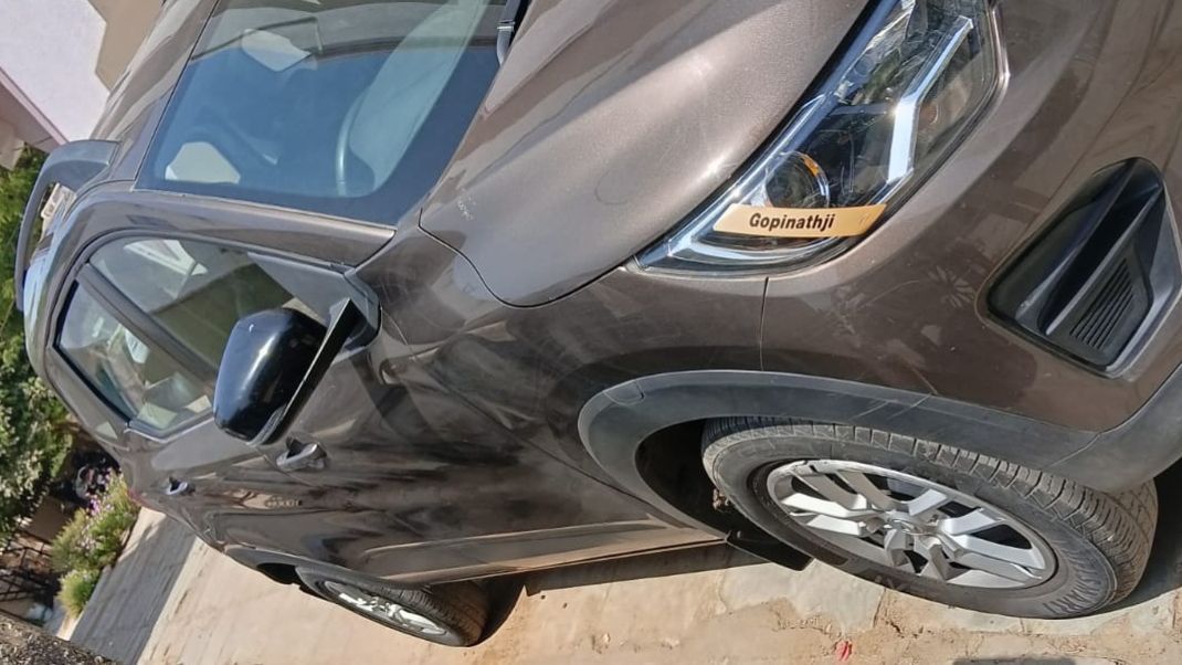 Renault Triber image 4