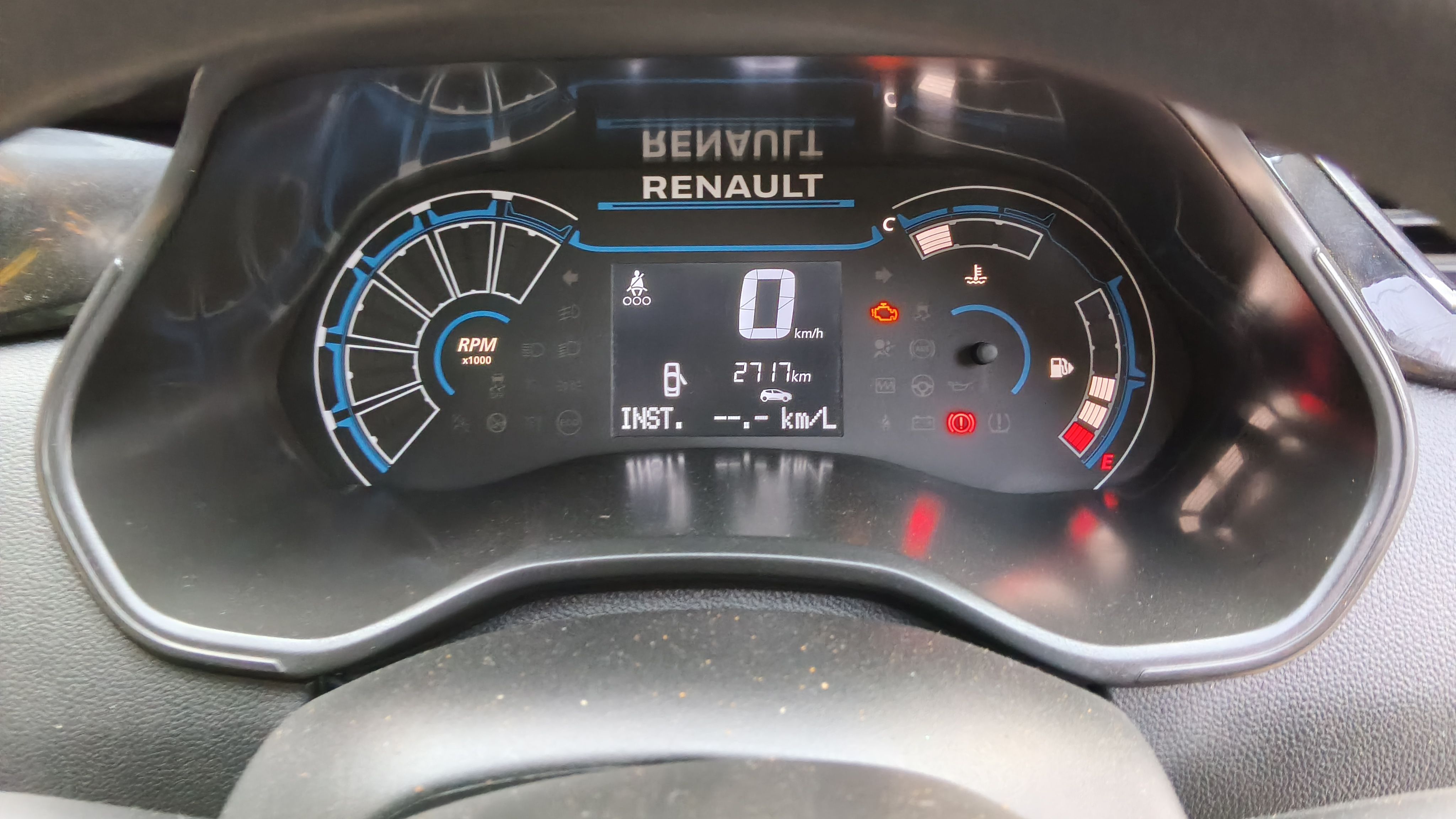 Renault Triber image 6