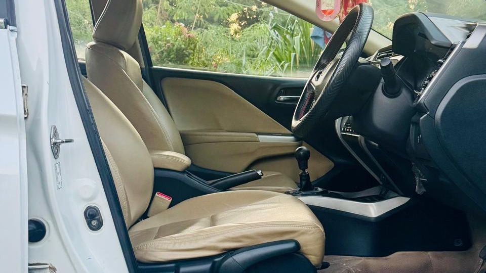Honda City image 5