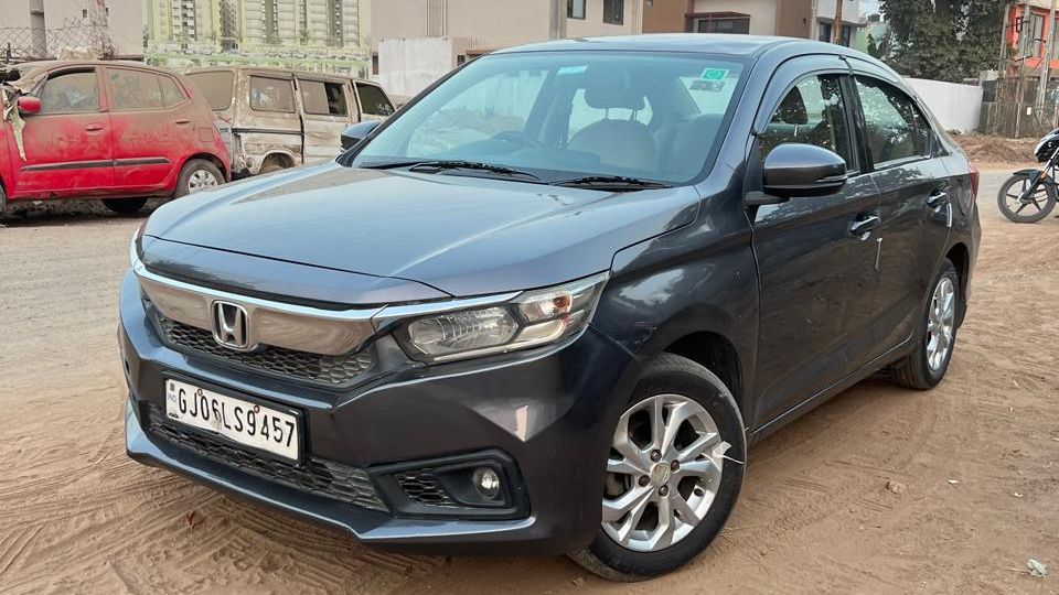 Honda Amaze image 1
